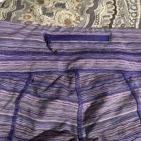 Lululemon Purple Crop Capri - Picture 7 of 11